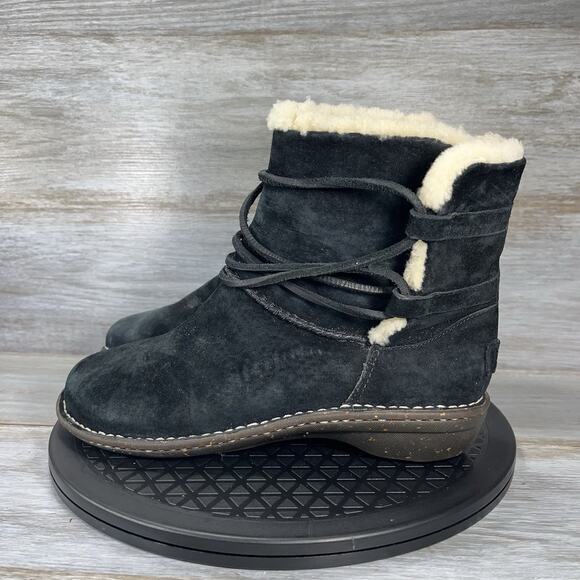 UGG Womens CASPIA Black Suede Sheepskin Wrap Laces Ankle Boots Size 9 - Picture 1 of 9